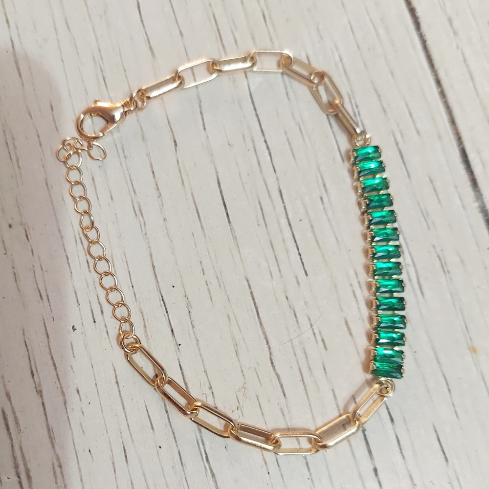 Stunning Goldtone Emerald Statement Bracelet - image 2